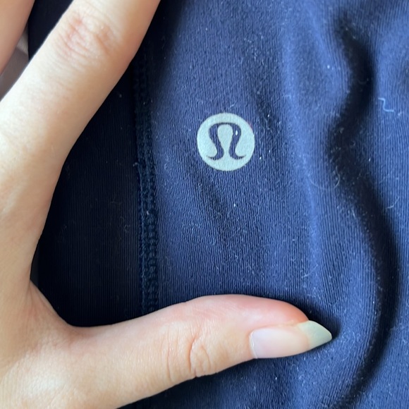 Lululemon tights with pockets. - Picture 3 of 3